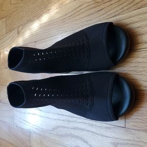 Steve Madden girls sandals sz 2